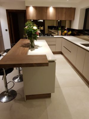 Click Here To Enlarge This Photo Of Miami White Silestone 